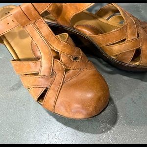 Fun tan wedges that will go with anything